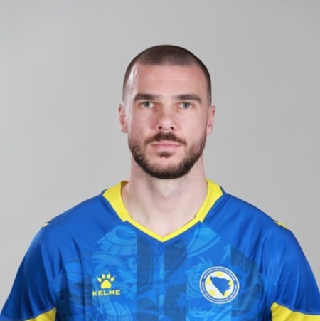 	Nihad Mujakić 	